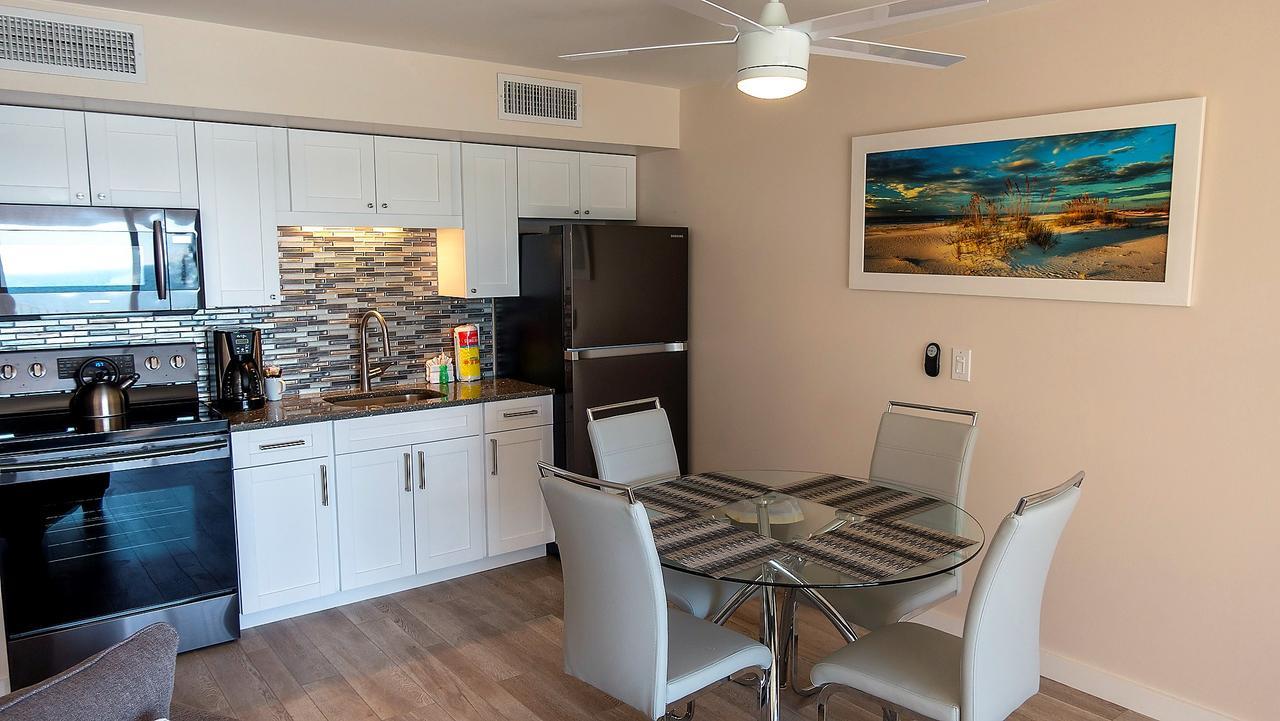 Gulf And Beach View Apartment 403 Лонгбоут Кий Екстериор снимка